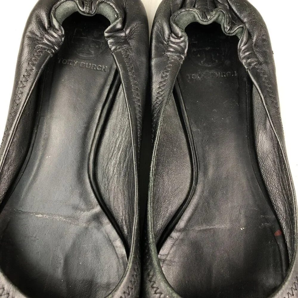 Tory Burch Women's Size 9** Reva Black Leather Closed Toe Medallion Flats FAIR
